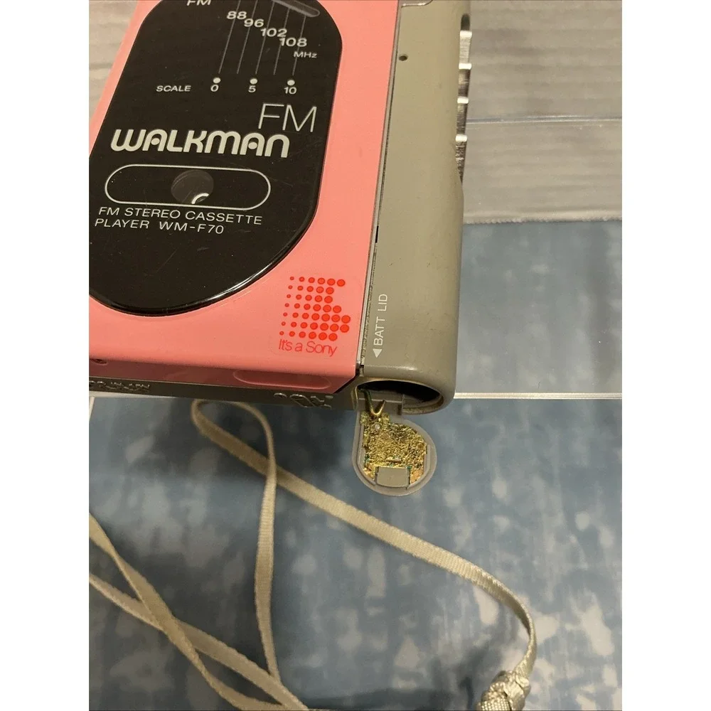 Sony WM-F70 Pink Walkman FM Cassette Player For Parts Or Repair Only Japan